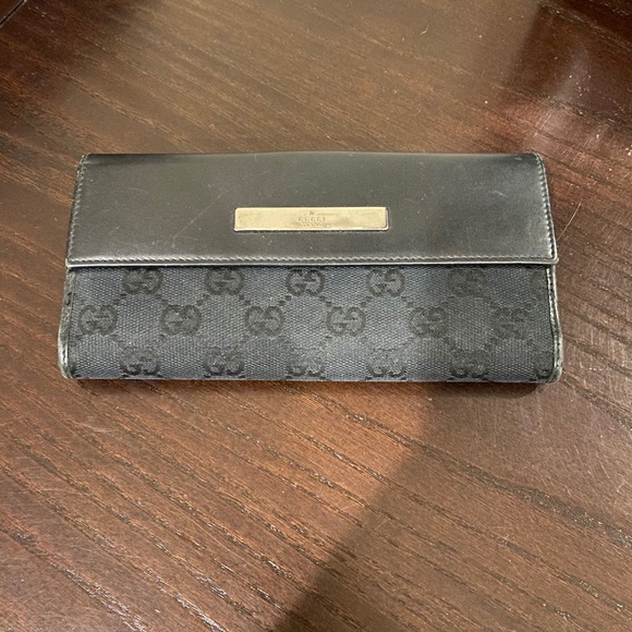 Gucci GG Monogram Wallet - Picture 1 of 8